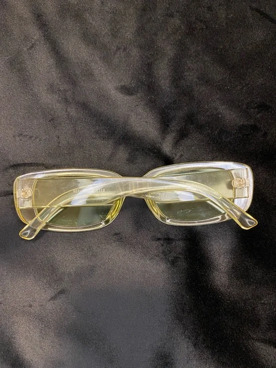 Fashion Sunglasses Bundle of 3 - Picture 5 of 7